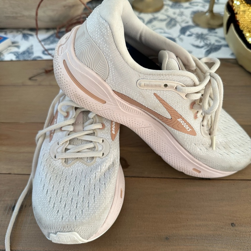 Brooks Ghost Max
